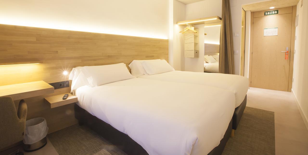 Hotel A Pamplona Kültér fotó